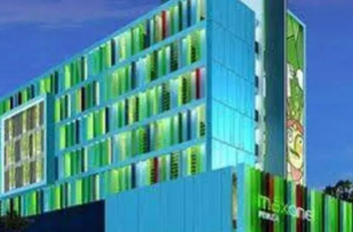 Maxonehotels.Com At Pemuda Jakarta