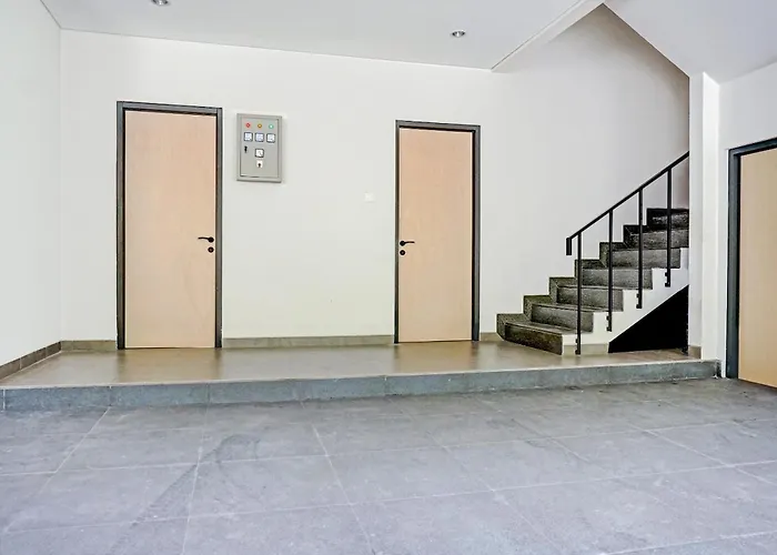 Capital O 90635 Tango Juliet Residence Jakarta